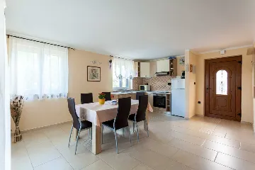 Apartment in Porat for 4 Guests