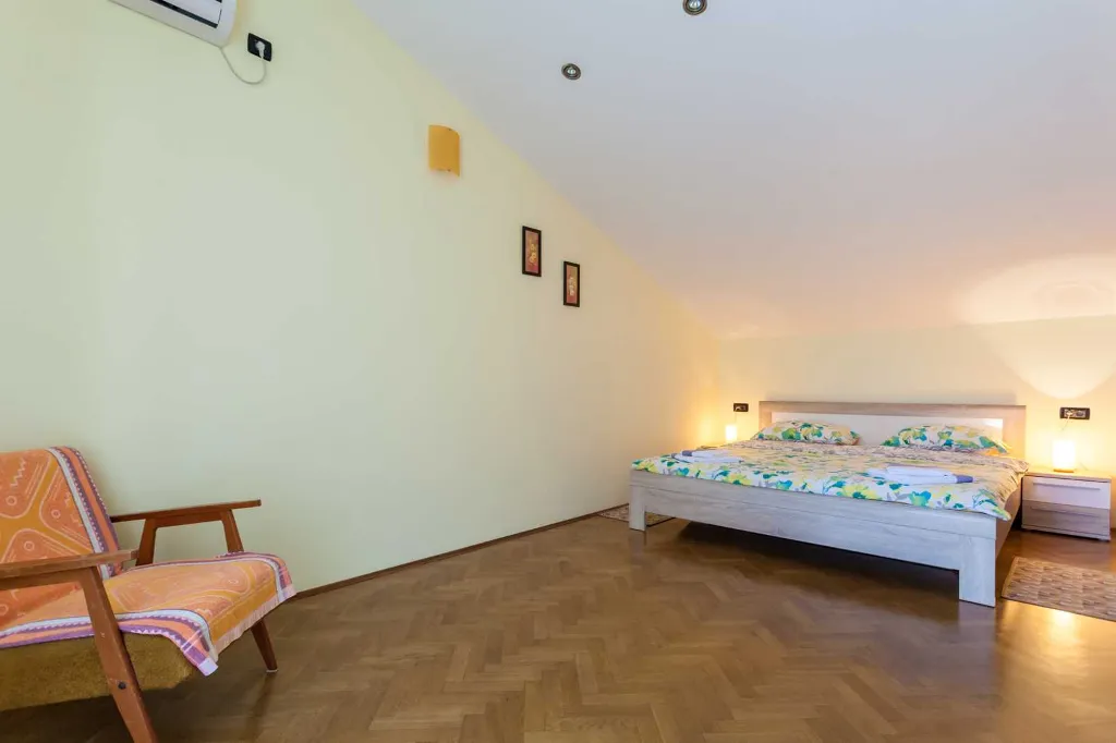 Apartment in Porat for 4 Guests