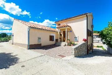 Apartment in Porat for 4 Guests