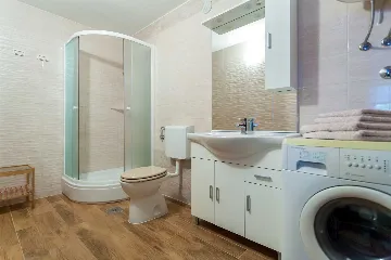 One-Bedroom Apartment in Porat for 2 Guests