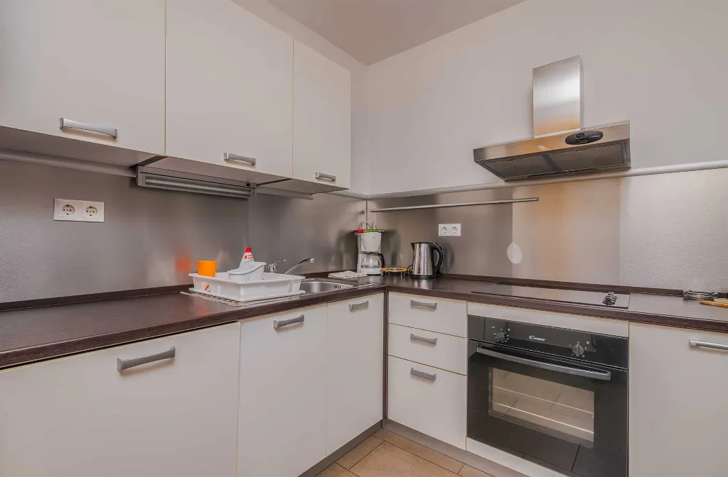 Sea-View Renovated Apartment in Njivice (6 Guests)