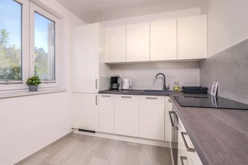 Ground-Floor Apartment in Soline for 4 Guests
