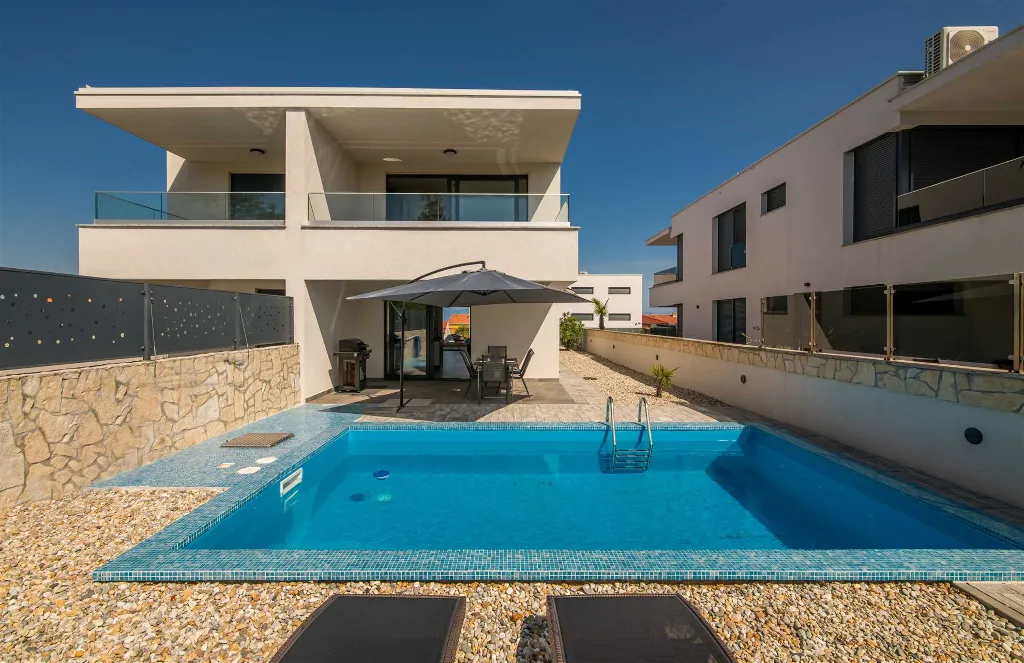 Private Pool Family Villa in Malinska, Krk
