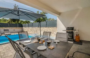 Private Pool Family Villa in Malinska, Krk