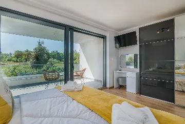 Private Pool Family Villa in Malinska, Krk