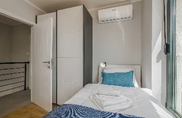 Private Pool Family Villa in Malinska, Krk