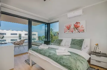 Private Pool Family Villa in Malinska, Krk