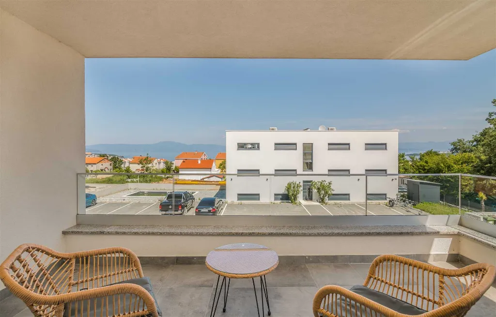 Private Pool Family Villa in Malinska, Krk