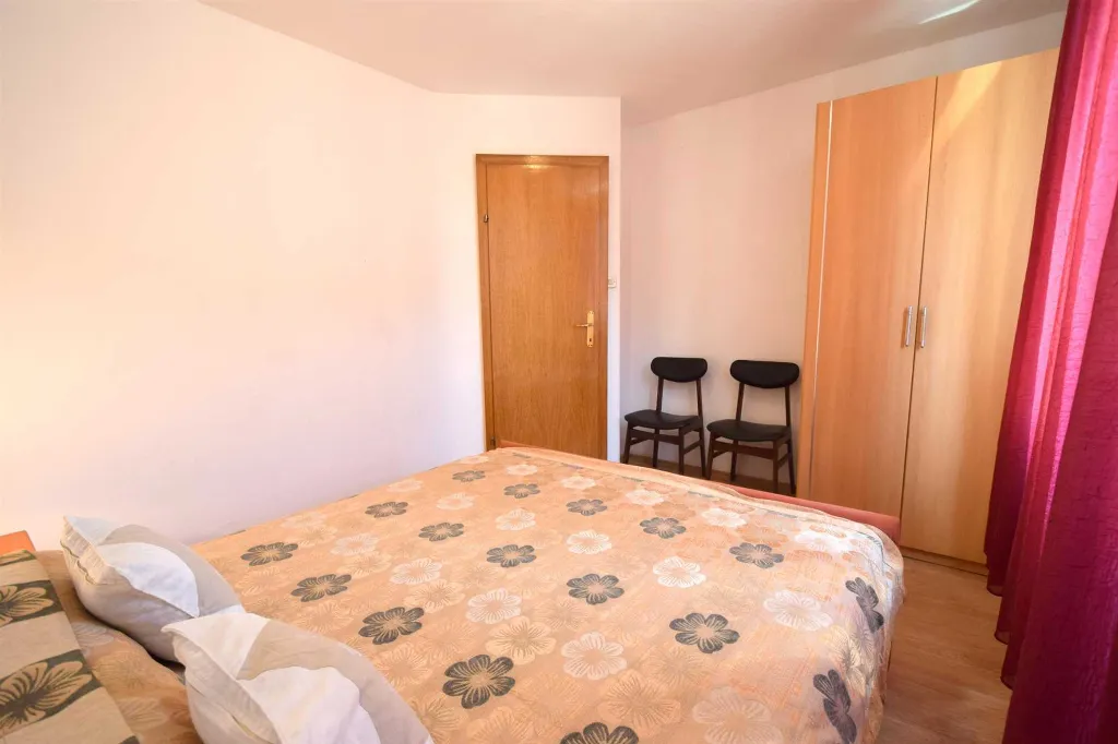 Njivice Apartment with Balcony for 4 Guests