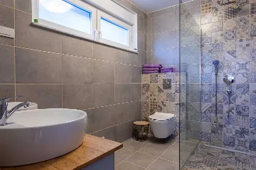 Wellness Villa for 8 Guests with Sauna in Klimno