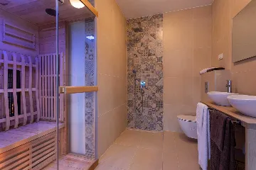 Wellness Villa for 8 Guests with Sauna in Klimno