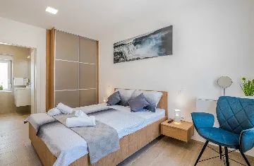 3-Bedroom Villa in Malinska with Private Pool