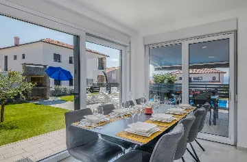 3-Bedroom Villa in Malinska with Private Pool