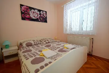 2-Bedroom Apartment in Malinska for 5