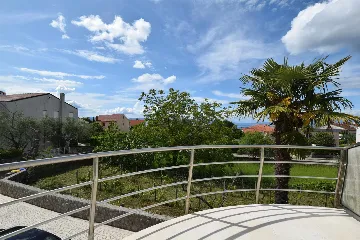 2-Bedroom Apartment in Malinska for 5