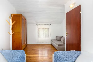 4-Bedroom Villa with Heated Pool in Risika