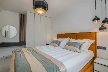 Njivice Apartment for 4 Guests with Private Pool