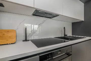 Njivice Apartment for 4 Guests with Private Pool