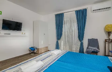 4-Bedroom Villa in Gabonjin for Up to 8 Guests