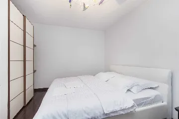 6-Bedroom Villa with Private Pool in Punat