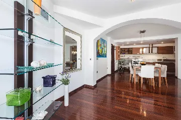 6-Bedroom Villa with Private Pool in Punat