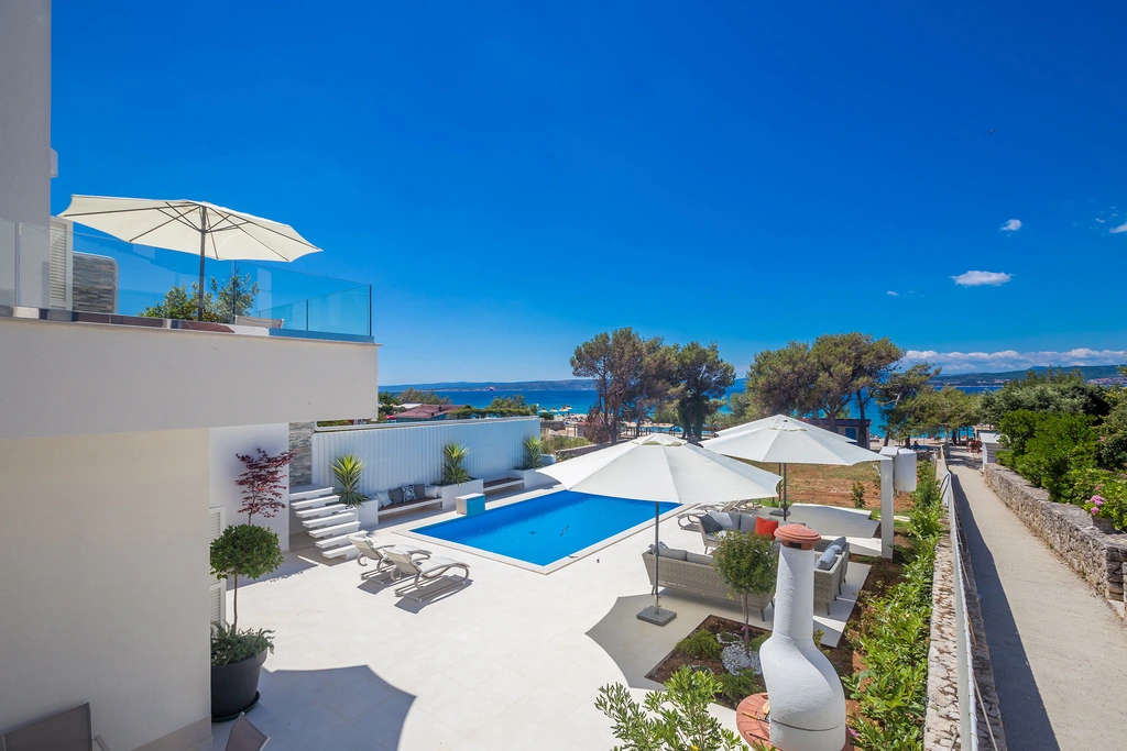 6-Bedroom Villa with Private Pool in Punat