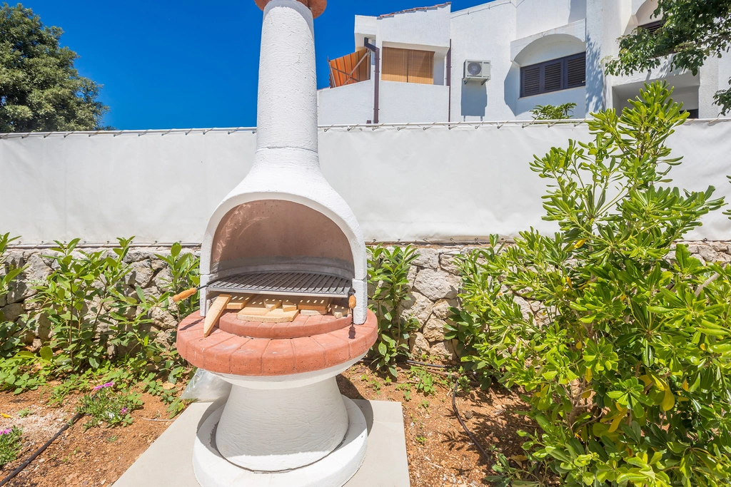 6-Bedroom Villa with Private Pool in Punat