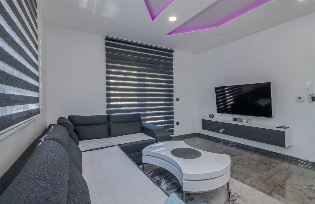 Modern Villa in Garica with Private Pool
