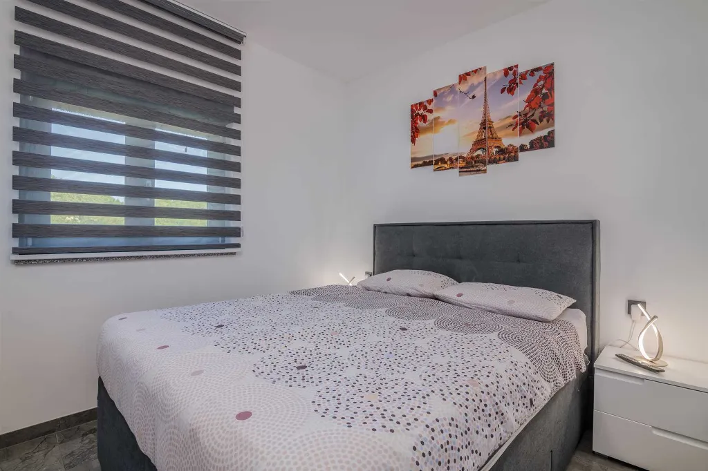 Modern Villa in Garica with Private Pool