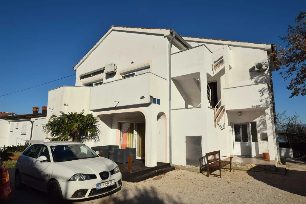 Studio Apartment in Vantačići with Balcony