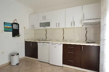 2-Bedroom Apartment with Balcony in Vantačići