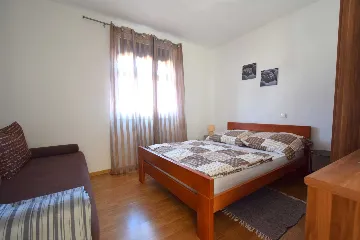 2-Bedroom Apartment with Balcony in Vantačići