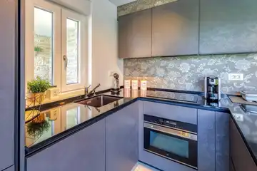 Njivice Apartment for 4 Guests with Private Pool