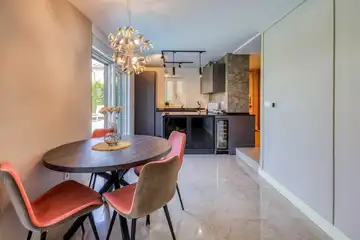 Njivice Apartment for 4 Guests with Private Pool