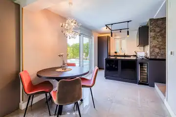 Njivice Apartment for 4 Guests with Private Pool