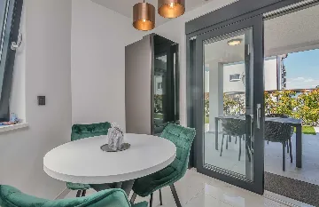 2-Bedroom Apartment with Private Pool in Njivice