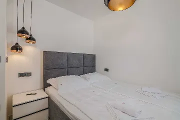 2-Bedroom Apartment with Private Pool in Njivice