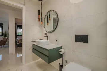 2-Bedroom Apartment with Private Pool in Njivice