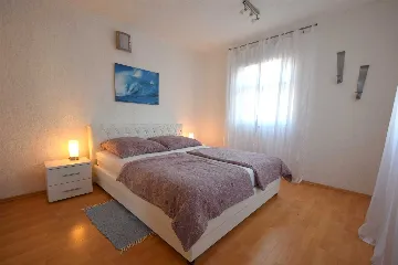 One-Bedroom Apartment in Vantačići for 2 Guests