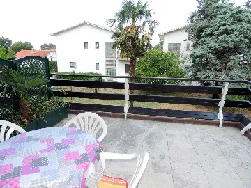 Malinska 1-Bedroom Apartment with Terrace