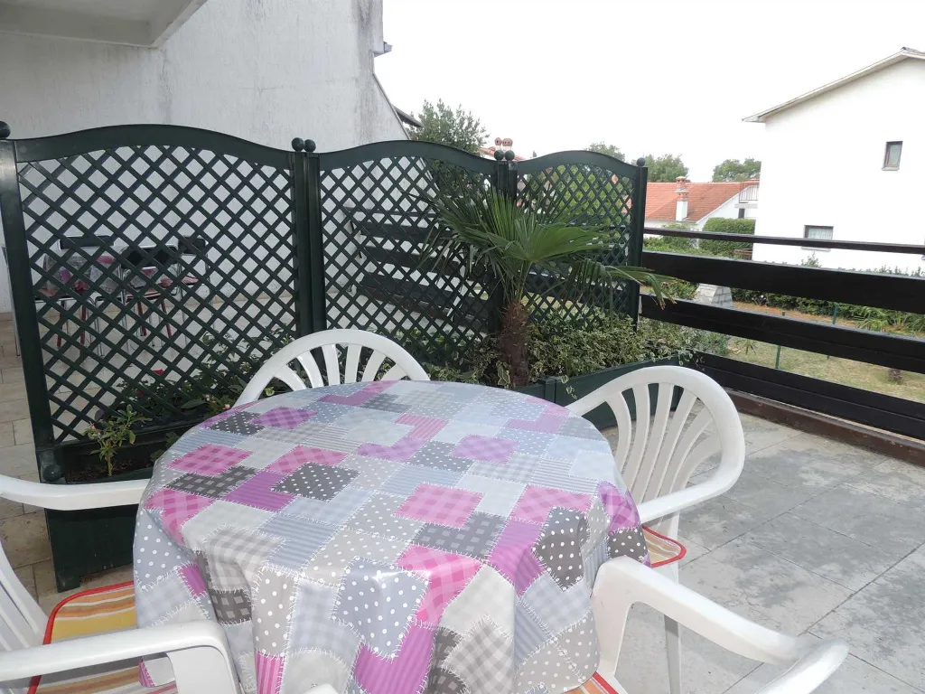 Malinska 1-Bedroom Apartment with Terrace