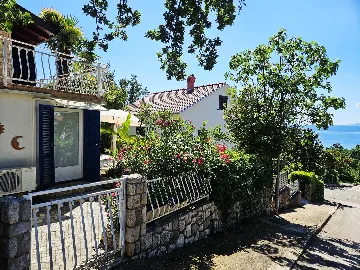 Njivice Apartment with Sea View Terrace