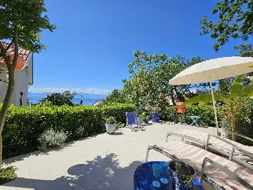 Njivice Apartment with Sea View Terrace