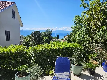 Njivice Apartment with Sea View Terrace