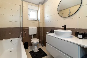 Trogir Apartment with Terrace and Balcony