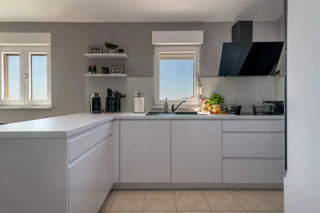 Trogir Apartment with Terrace and Balcony