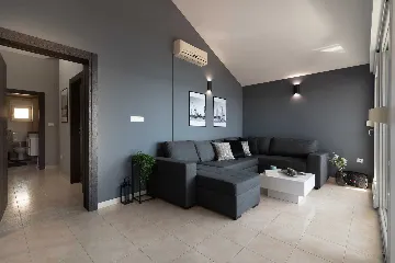 Trogir Apartment with Terrace and Balcony