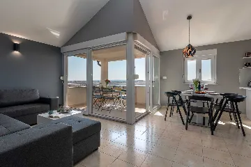 Trogir Apartment with Terrace and Balcony