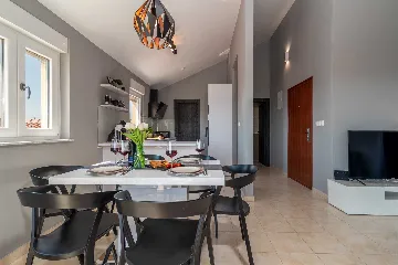 Trogir Apartment with Terrace and Balcony