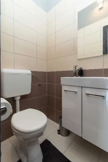 Trogir Apartment with Terrace and Balcony